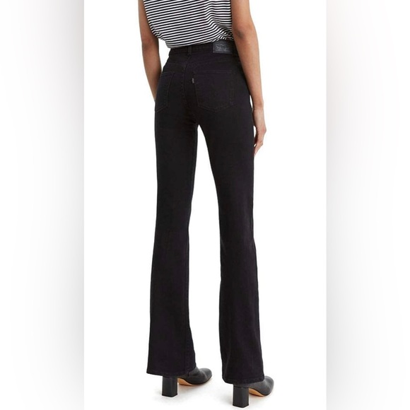 Woman’s Levi’s Black Classic Bootcut Jean Size 8, W 29,L32 - Picture 3 of 12